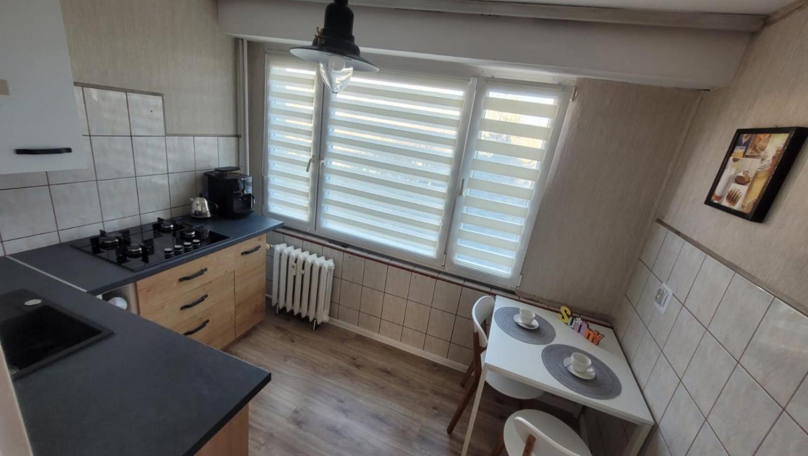 Dams Apartment *